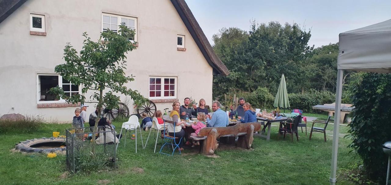 App. Tueddelkroms, 2-3 Pers., In Traumhafter Alleinlage, Naehe Binz Zirkow Bagian luar foto